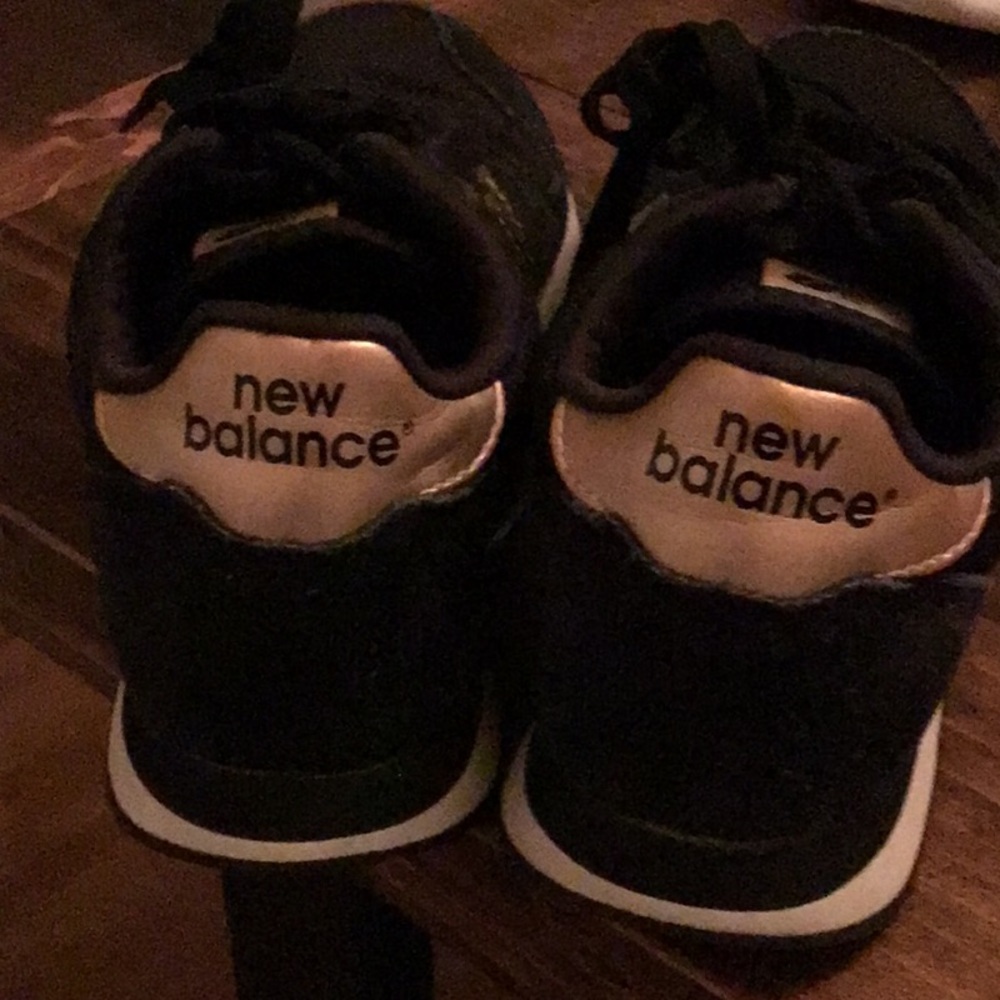 New Balance Black Sneakers - Picture 3 of 8